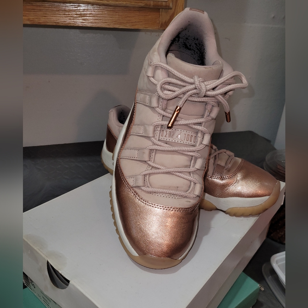 Women's Air Jordan Retro Low